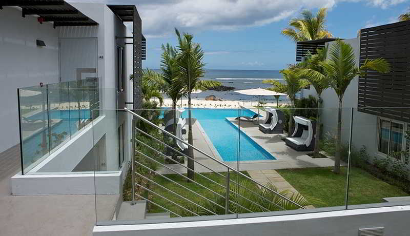 Plage Bleue Beachfront Apartments Mauritius Экстерьер фото